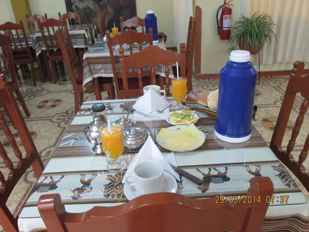 Hostal Santa Rosa กุสโก ภายนอก รูปภาพ