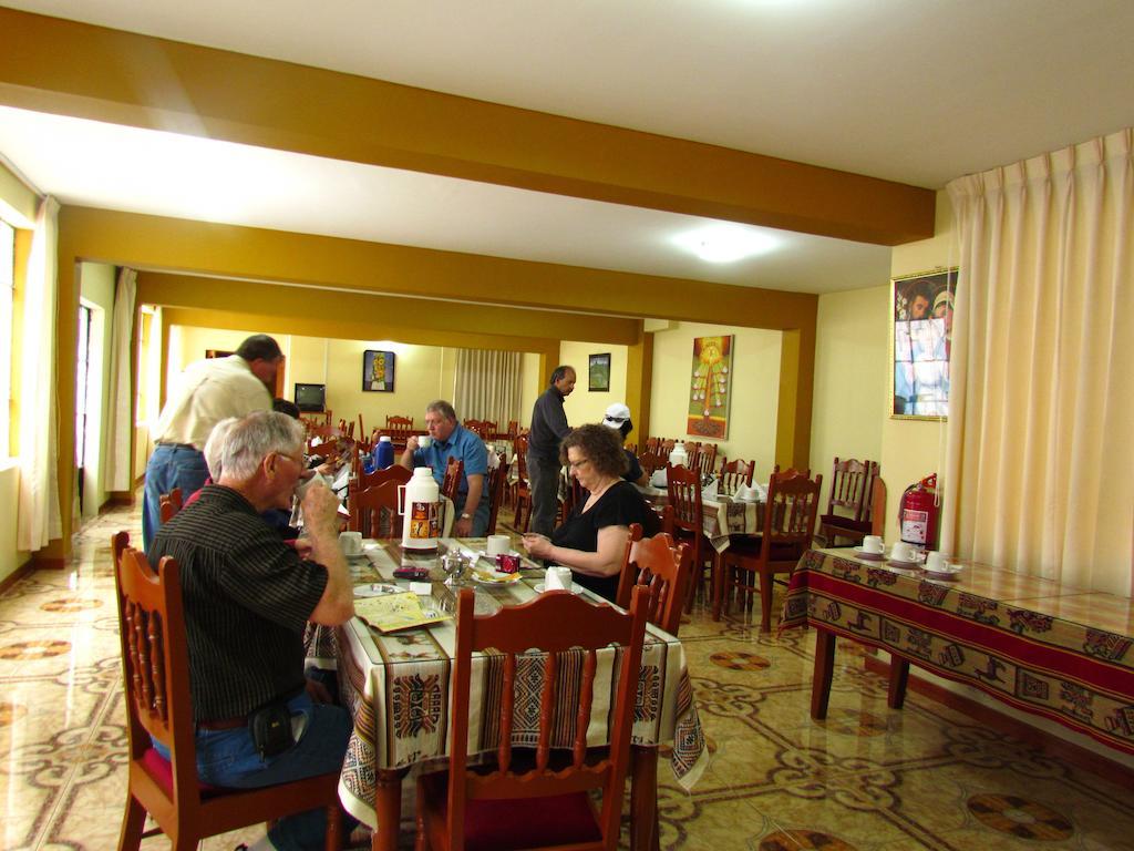 Hostal Santa Rosa กุสโก ภายนอก รูปภาพ