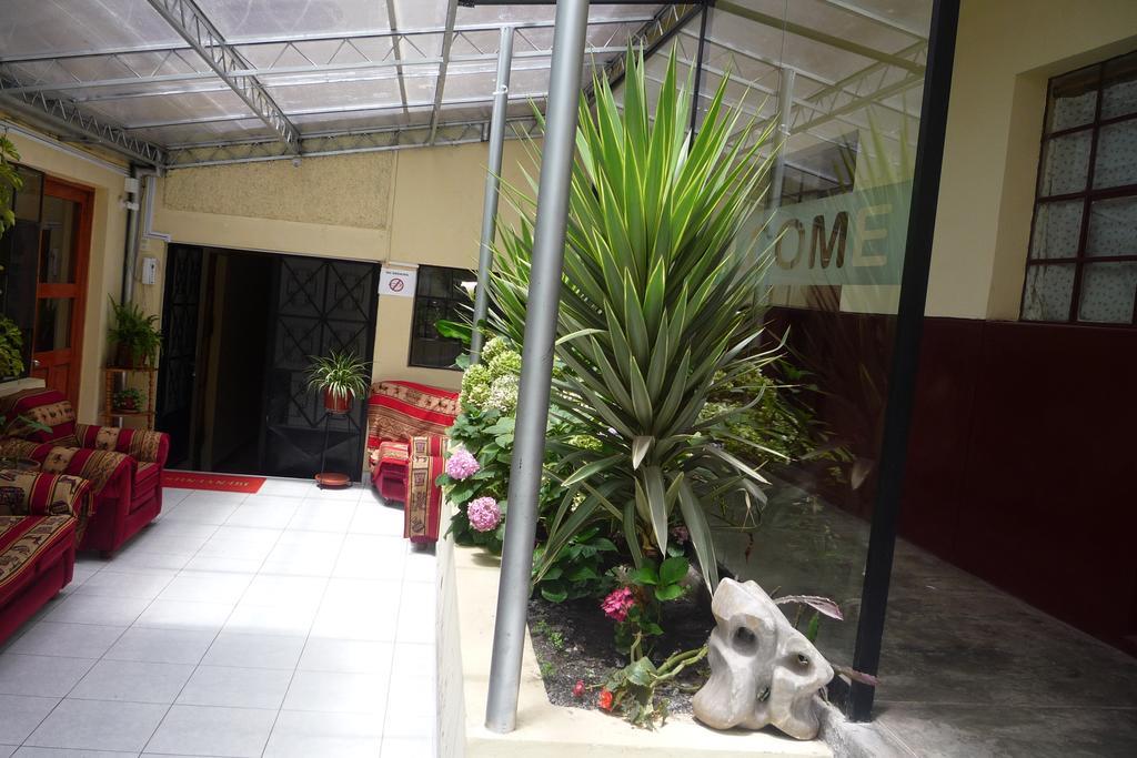 Hostal Santa Rosa กุสโก ภายนอก รูปภาพ